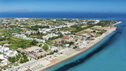 Lambi - Kos är en liten lugn badort nordväst om Kos stad.