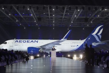 Aegean Air ny Logga och Flygplan